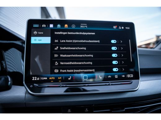 Volkswagen Golf Life Edition eHybrid | 'App-Connect' draadloze smartphone integratie | Achterbank in ongelijke de... ActivLease financial lease