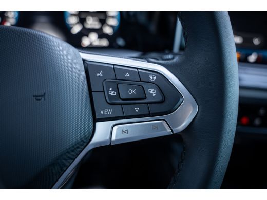 Volkswagen Golf Life Edition eHybrid | 'App-Connect' draadloze smartphone integratie | Achterbank in ongelijke de... ActivLease financial lease