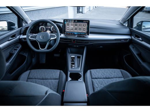 Volkswagen Golf Life Edition eHybrid | 'App-Connect' draadloze smartphone integratie | Achterbank in ongelijke de... ActivLease financial lease