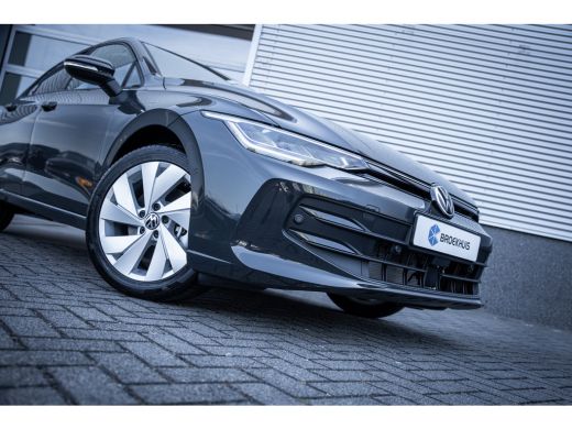 Volkswagen Golf Life Edition eHybrid | 'App-Connect' draadloze smartphone integratie | Achterbank in ongelijke de... ActivLease financial lease