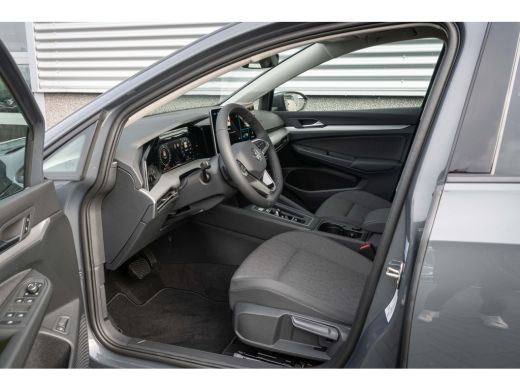 Volkswagen Golf Life Edition eHybrid | 'App-Connect' draadloze smartphone integratie | Achterbank in ongelijke de... ActivLease financial lease