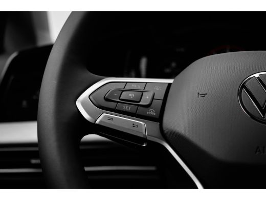 Volkswagen Golf Life Edition eHybrid | 'App-Connect' draadloze smartphone integratie | Achterbank in ongelijke de... ActivLease financial lease