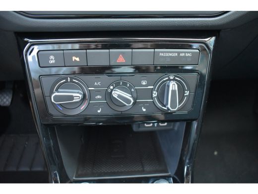 Volkswagen T-Cross Life Edition | Achterlichten LED | Afstandscontrolesysteem (Front Assist) | Airconditioning autom... ActivLease financial lease