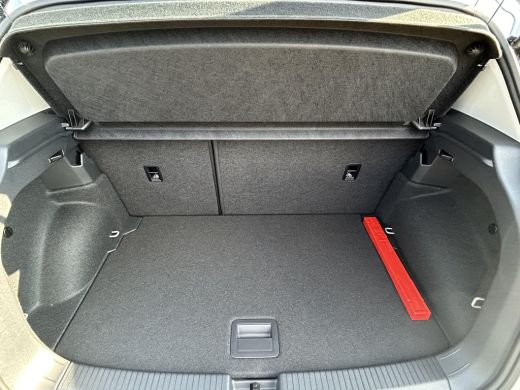 Volkswagen T-Cross Life Edition | Achterlichten LED | Afstandscontrolesysteem (Front Assist) | Airconditioning autom... ActivLease financial lease