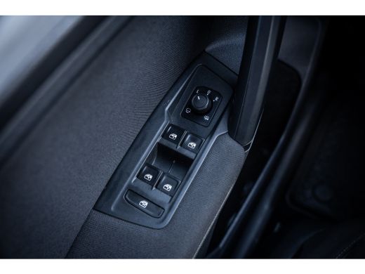 Volkswagen Tiguan 1.5 TSI 150pk DSG Comfortline Business | Airco (automatisch) | Cruise control adaptief | LED kopl... ActivLease financial lease