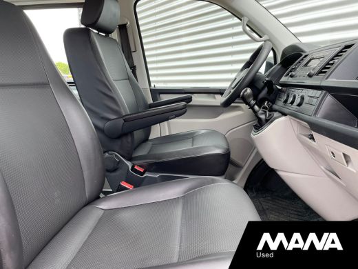 Volkswagen Transporter 2.0TDI L2H1 102PK DC Comfortline 5 Zits Airco Trekhaak ActivLease financial lease