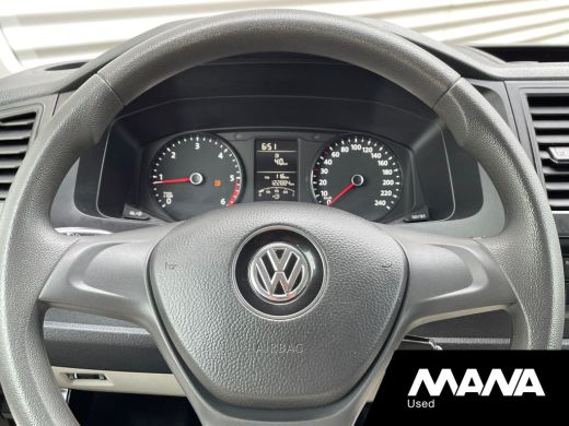 Volkswagen Transporter 2.0TDI L2H1 102PK DC Comfortline 5 Zits Airco Trekhaak ActivLease financial lease