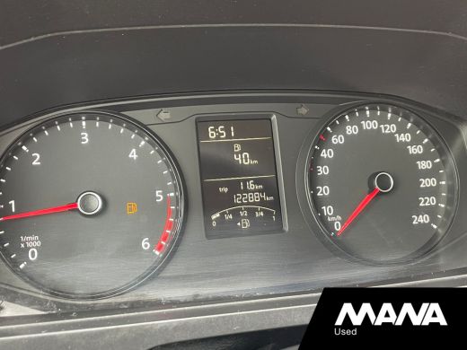 Volkswagen Transporter 2.0TDI L2H1 102PK DC Comfortline 5 Zits Airco Trekhaak ActivLease financial lease