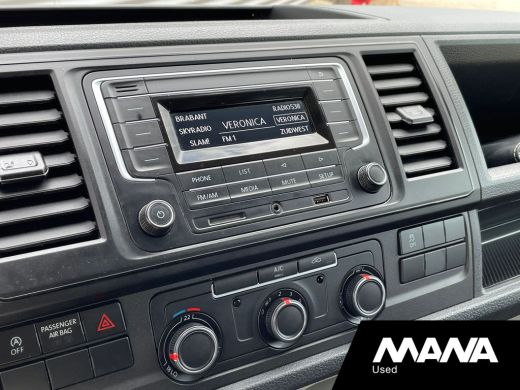 Volkswagen Transporter 2.0TDI L2H1 102PK DC Comfortline 5 Zits Airco Trekhaak ActivLease financial lease