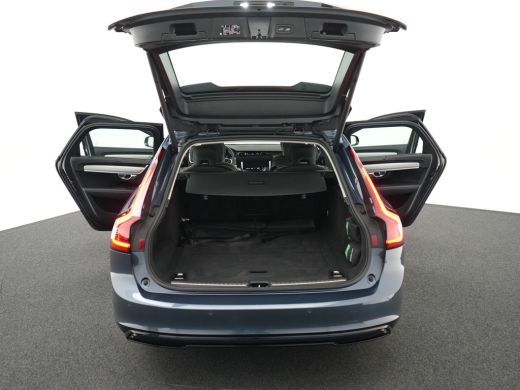 Volvo  V90 2.0 T6 Plug-in hybrid AWD Ultra Dark | Harman Kardon | Head-Up | 360° Camera | Panoramadak | Trek... ActivLease financial lease