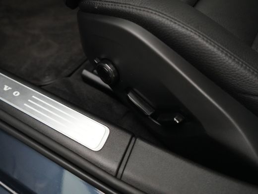 Volvo  V90 2.0 T6 Plug-in hybrid AWD Ultra Dark | Harman Kardon | Head-Up | 360° Camera | Panoramadak | Trek... ActivLease financial lease