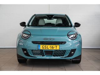 Fiat 600 1.2 Hybrid Urban | Camera | Apple Carplay & Android Auto | Parkeersensoren | Climate Controle | K...