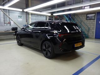 Opel Astra Electric 54 kWh GS 156pk | Navigatie | AGR-Comfortstoel | Stuur/Stoelverwarming | Adaptive Cruise...