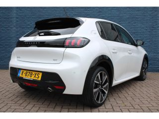 Peugeot 208 1.2 PureTech GT | Navigatie | Camera | Panoramadak | Parelmoer | 39.000km |