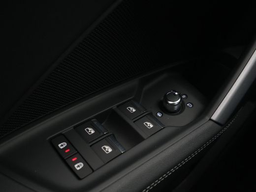 Audi A3 Limousine 30 TFSI S-Tronc S-Line edition Navigatie Pdc Clima Led 49 ActivLease financial lease