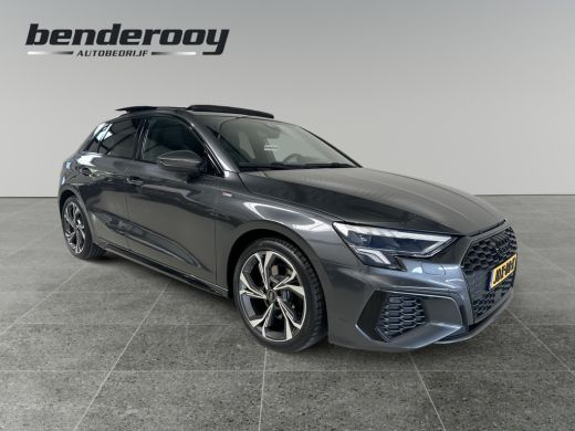 Audi A3 Sportback 35TFSI 150pk S-tronic | S-edition | Pano dak Audi A3 Sportback 35TFSI 150pk S-tronic | S-edition | Pano dak