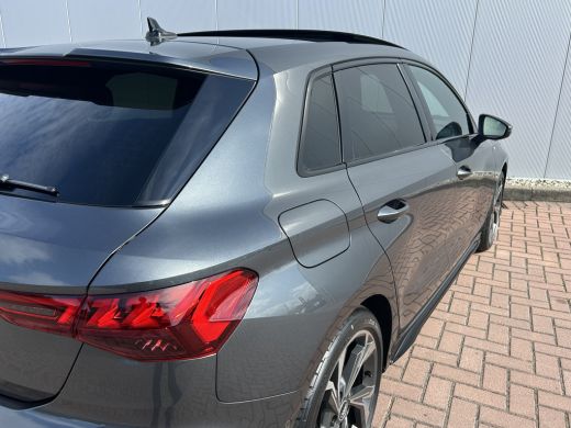 Audi A3 Sportback 35TFSI 150pk S-tronic | S-edition | Pano dak ActivLease financial lease