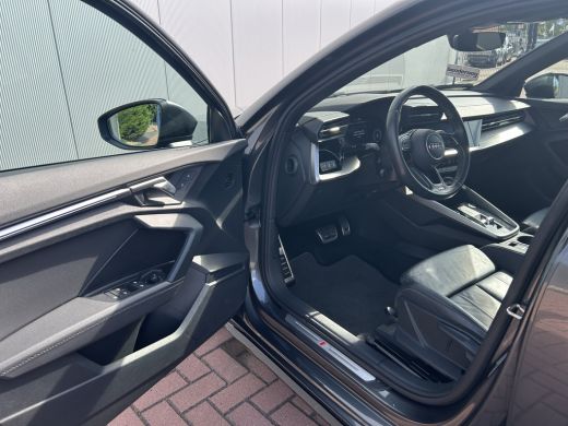Audi A3 Sportback 35TFSI 150pk S-tronic | S-edition | Pano dak ActivLease financial lease