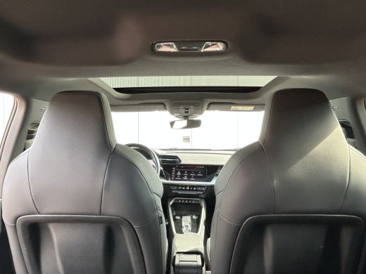 Audi A3 Sportback 35TFSI 150pk S-tronic | S-edition | Pano dak ActivLease financial lease