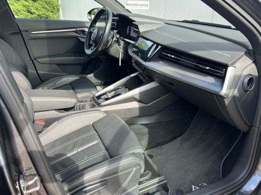 Audi A3 Sportback 35TFSI 150pk S-tronic | S-edition | Pano dak ActivLease financial lease
