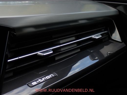 Audi Q4 e-tron 50 QUATTRO 77KWH S-EDITION PANODAK/HEADUP/ACC/CAMERA ActivLease financial lease