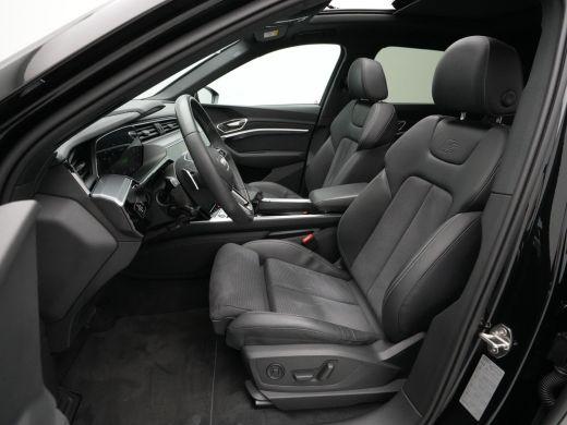 Audi Q8 e-tron 55 quattro S-Line Edition 115 kWh 408pk Panorama Navigatie Camera Matrix led 52 ActivLease financial lease