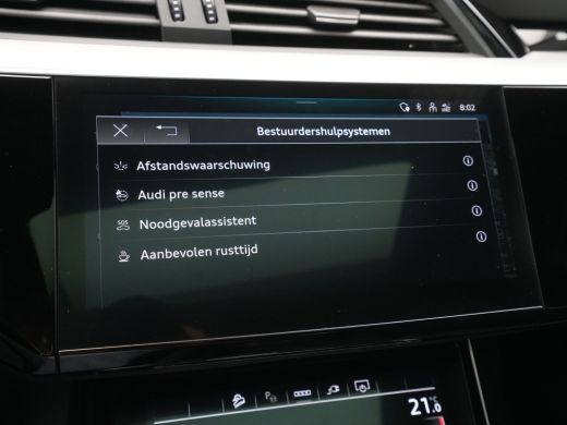 Audi Q8 e-tron 55 quattro S-Line Edition 115 kWh 408pk Panorama Navigatie Camera Matrix led 52 ActivLease financial lease