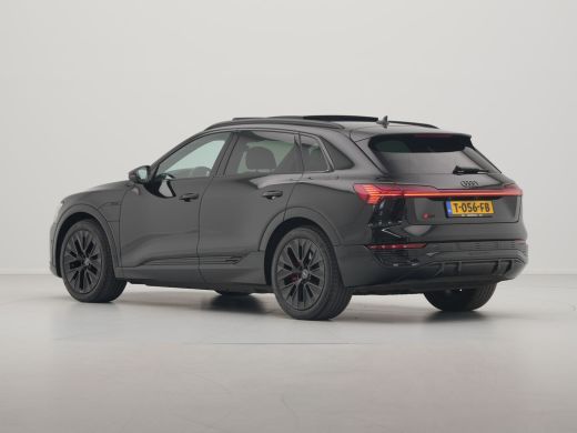 Audi Q8 e-tron 55 quattro S-Line Edition 115 kWh 408pk Panorama Navigatie Camera Matrix led 52 ActivLease financial lease