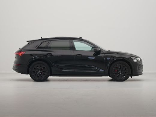 Audi Q8 e-tron 55 quattro S-Line Edition 115 kWh 408pk Panorama Navigatie Camera Matrix led 52 ActivLease financial lease