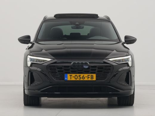 Audi Q8 e-tron 55 quattro S-Line Edition 115 kWh 408pk Panorama Navigatie Camera Matrix led 52 ActivLease financial lease