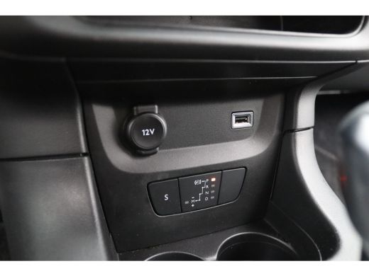 Citroën C3 1.2 PureTech Business | Achteruitrijcamera | Airco (automatisch) | Apple Carplay/Android Auto|tel... ActivLease financial lease