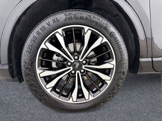 Ford Kuga 2.5 PHEV ST-Line | 19'' | Winter-pack | Privacy-glass | Camera | DAB-audio | Standkachel | Keyless ActivLease financial lease