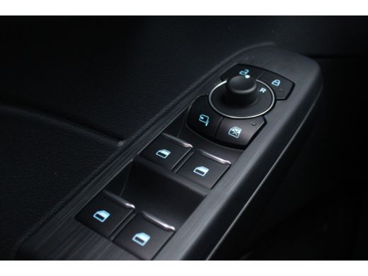 Ford Kuga 2.5 PHEV Titanium | NL-Auto | Adaptieve cruise | Standkachel | Winter-pack | Camera | DAB-Audio |... ActivLease financial lease