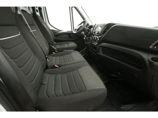 Iveco Daily 35S16V 157PK L3H2 | 3500KG Trekgew. | Airco | 3 Persoons | Parkeersensoren | ActivLease financial lease