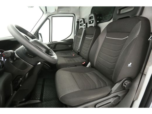 Iveco Daily 35S16V 157PK L3H2 | 3500KG Trekgew. | Airco | 3 Persoons | Parkeersensoren | ActivLease financial lease