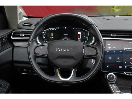 Lynk & Co 01 1.5 | Panoramadak | 360 Camera | Adaptive Cruise | Sfeerverlichting | Infinity audio ActivLease financial lease