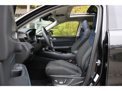 Lynk & Co 01 1.5 | Panoramadak | 360 Camera | Adaptive Cruise | Sfeerverlichting | Infinity audio ActivLease financial lease
