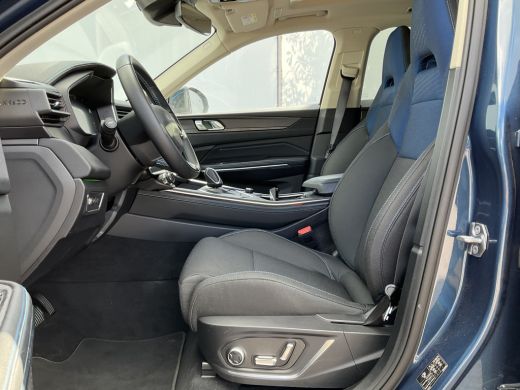 Lynk & Co 01 1.5 PHEV Carplay Pano.dak Adapt.Cruise Hoge zit vol opties! ActivLease financial lease