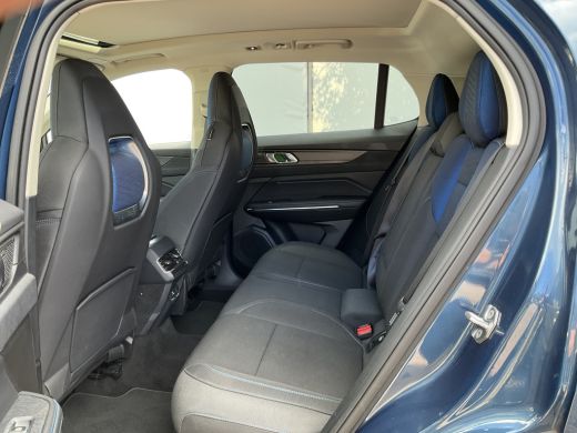 Lynk & Co 01 1.5 PHEV Pano 360° Cam Keyless Stoelverw Pano Carplay ActivLease financial lease