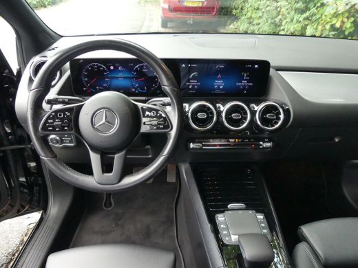 Mercedes-Benz B-Klasse 180 Business Solution Automaat | ADAPTIVE CRUISE | DODEHOEKDETECTIE | CAMERA | ELEKTRISCHE ACHTER... ActivLease financial lease