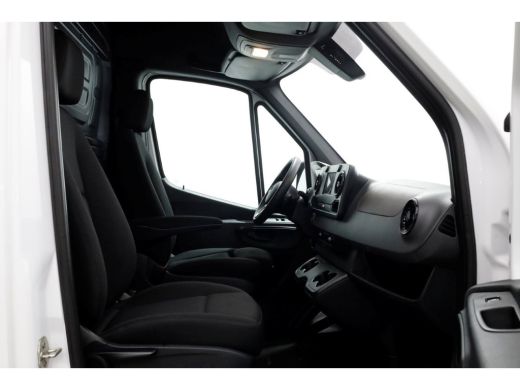 Mercedes-Benz Sprinter 311 CDI 115pk E6 RWD L2H2 7G Automaat Airco/Camera/Inrichting 06-2020 ActivLease financial lease