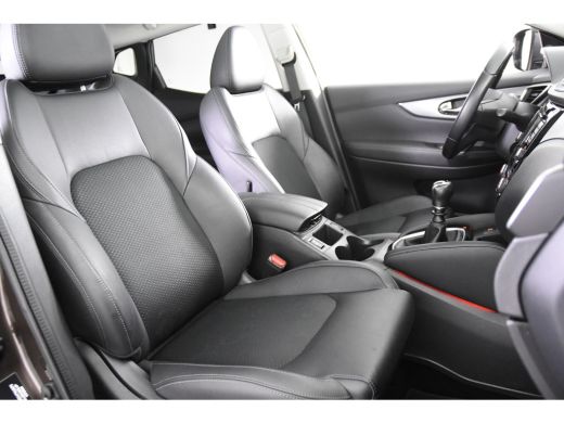 Nissan QASHQAI 1.3 DIG-T Tekna *Panoramadak*Trekhaak*360 Camera* ActivLease financial lease