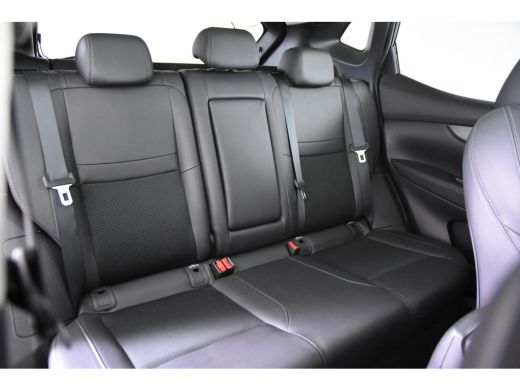 Nissan QASHQAI 1.3 DIG-T Tekna *Panoramadak*Trekhaak*360 Camera* ActivLease financial lease