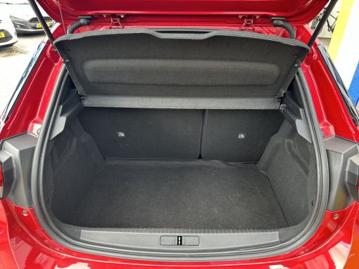 Opel Corsa 1.2 100PK GS Line Premium | AUTOMAAT| TREKHAAK AFNEEMBAAR| NAVIGATIE| CAMERA| CRUISE CONTROL| CLI... ActivLease financial lease