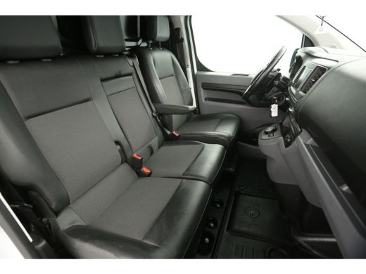 Opel Vivaro 2.0 CDTI L3H1 | 180PK | Automaat | Airco | Carplay | Cruise | Parkeersens. | 3-Zits | Trekhaak ActivLease financial lease