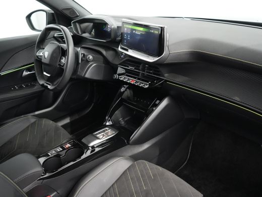 Peugeot 2008 1.2 PureTech 130 GT 360 Camera - Alcantara bekl. | Achterbank in delen neerklapbaar | Achteruitri... ActivLease financial lease
