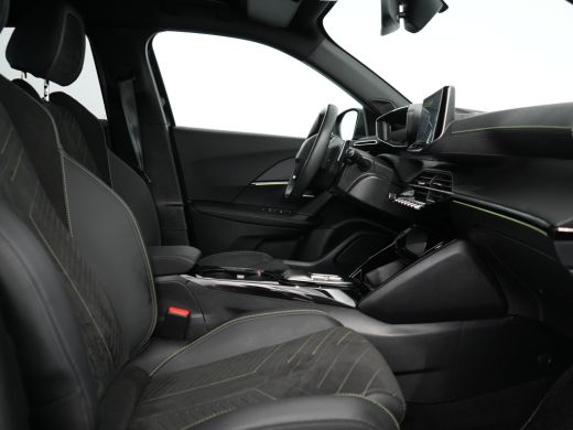 Peugeot 2008 1.2 PureTech 130 GT 360 Camera - Alcantara bekl. | Achterbank in delen neerklapbaar | Achteruitri... ActivLease financial lease
