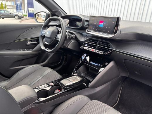 Peugeot 208 Hybrid 136PK e-DCS6 GT Automaat | Panoramadak | Sfeerverlichting | Camera V+A | Navigatie | Apple... ActivLease financial lease
