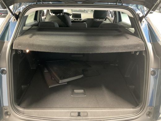 Peugeot 3008 1.2 PureTech Active Pack Camera | Stoelverwarming | Parkeersensoren | 17" Lichtmetaal | Digitaal ... ActivLease financial lease