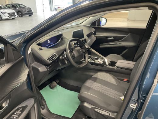 Peugeot 3008 1.2 PureTech Active Pack Camera | Stoelverwarming | Parkeersensoren | 17" Lichtmetaal | Digitaal ... ActivLease financial lease